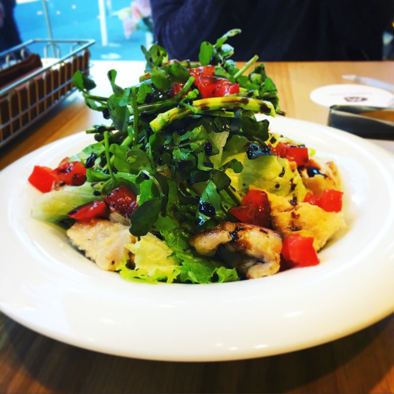 チキンとクレソンサラダ(モスプレミアム 千駄ヶ谷店)