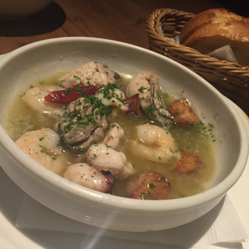 いろいろ魚介のアヒージョ(N9Y BUTCHER'S GRILL NEWYORK 銀座店)