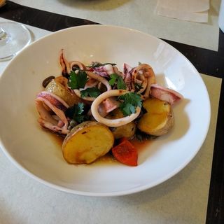 新じゃがと小イカの地中海風(Little cucina Yume )