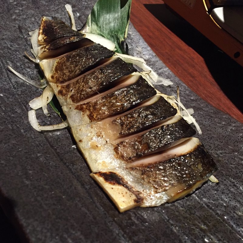 炙り〆サバ1枚盛り(小間蔵 亀岡駅前店)