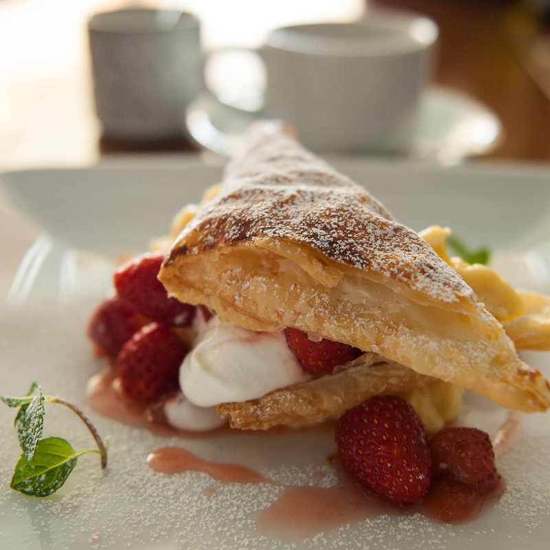 イチゴのパイ包み(パピエドレ （Papier Dore ）)