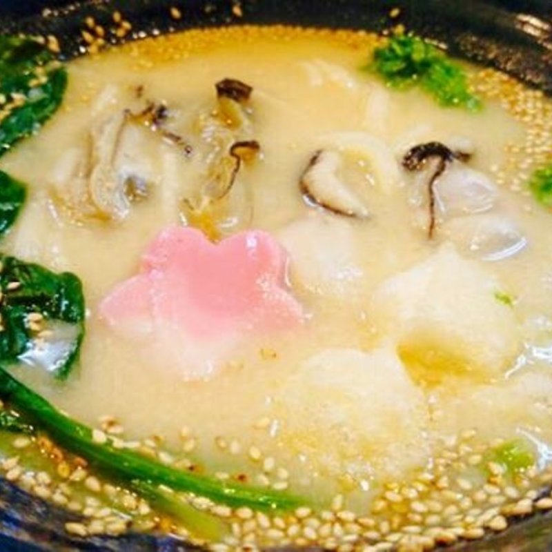 牡蠣と白味噌のおうどん(うどん工房 悠々)