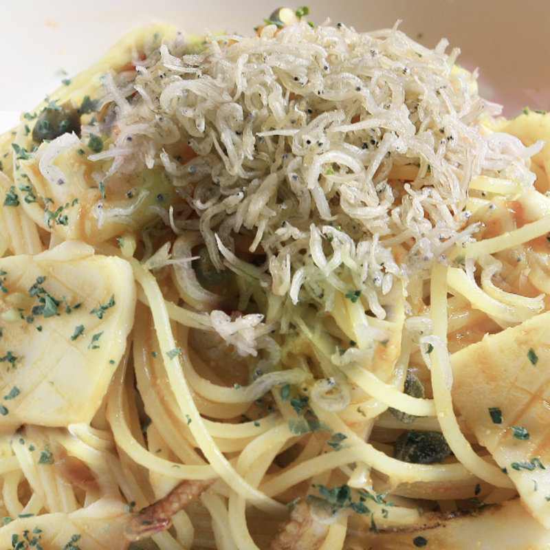 しらすとイカのパスタ(イル カルディナーレ 赤坂店)
