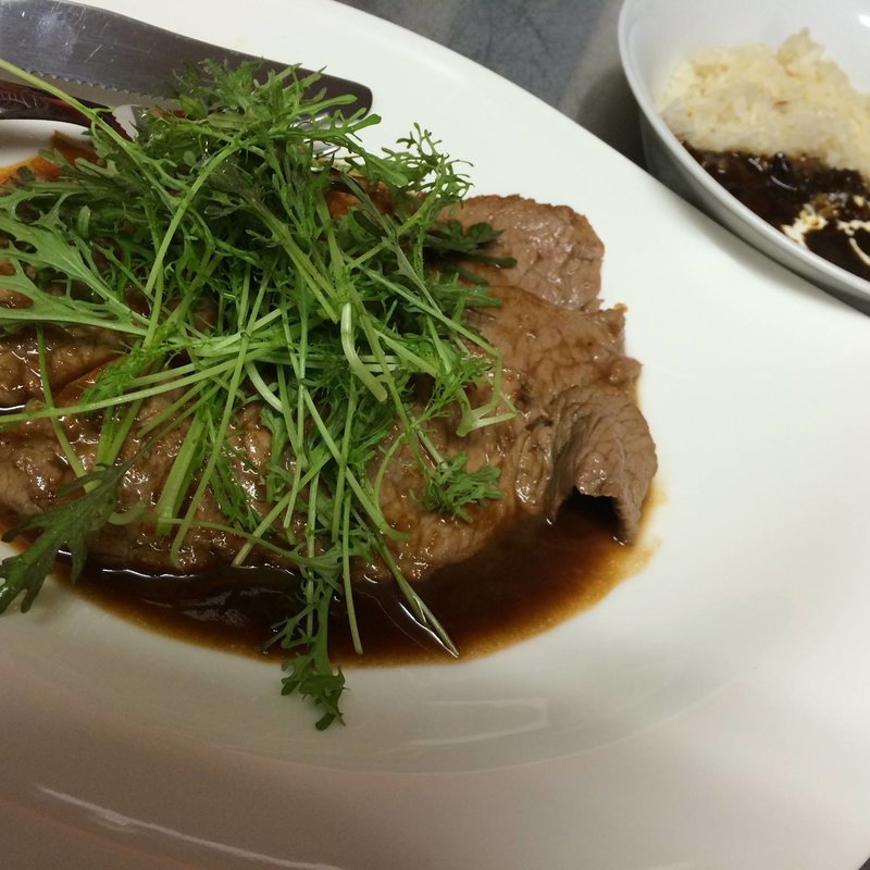 うす切り牛肉のレモンステーキ(PURELY)