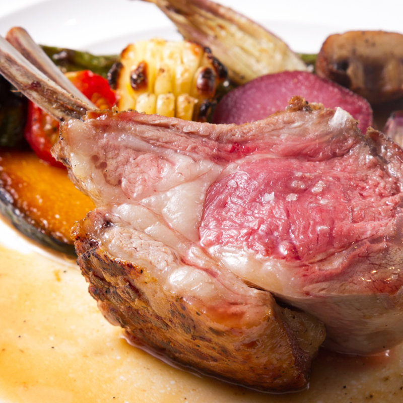 NZ産骨付仔羊のロティ ジュ ダニョ(ワインバー＆レストラン ブテイユ)