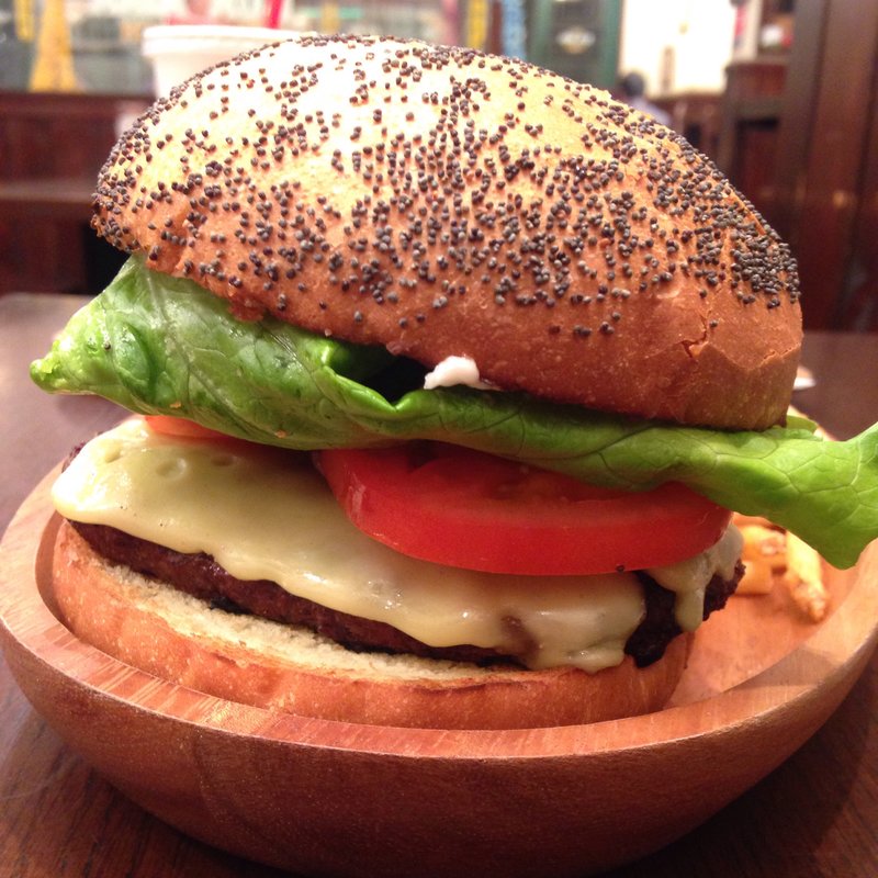 チーズバーガー　1/2LB(KUA`AINA 五反田店)