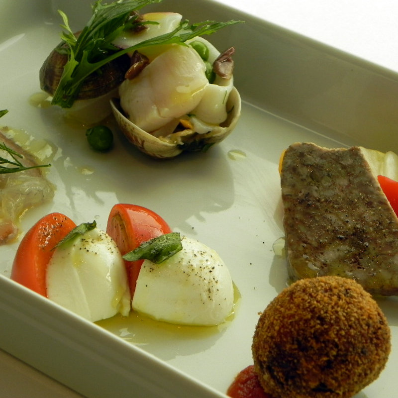 前菜の盛り合わせ(Les dés(レデ))