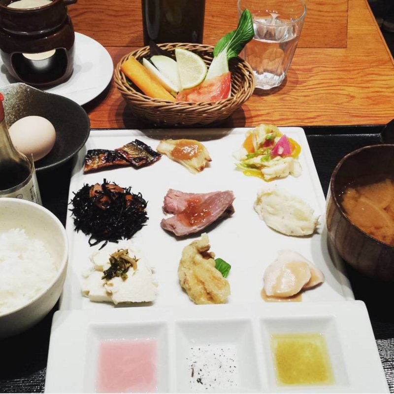 おばんざい御膳・サラダバー付き
