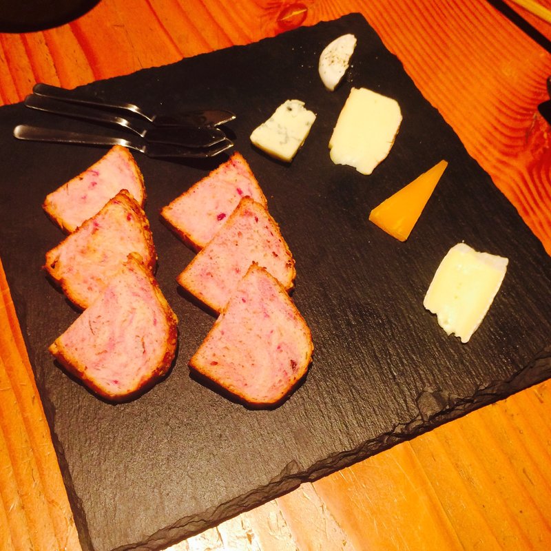 cheeseの盛り合わせ(多酒多彩しじ海)