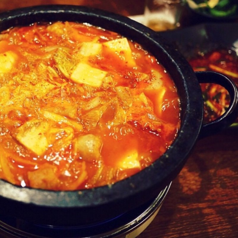 ホルモン鍋(鳳仙花)