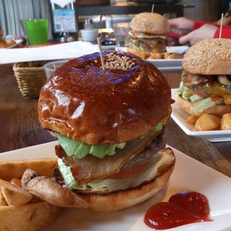 ハンバーガー(Esquerre Cafe)