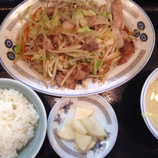 肉野菜炒め定食(天山飯店)