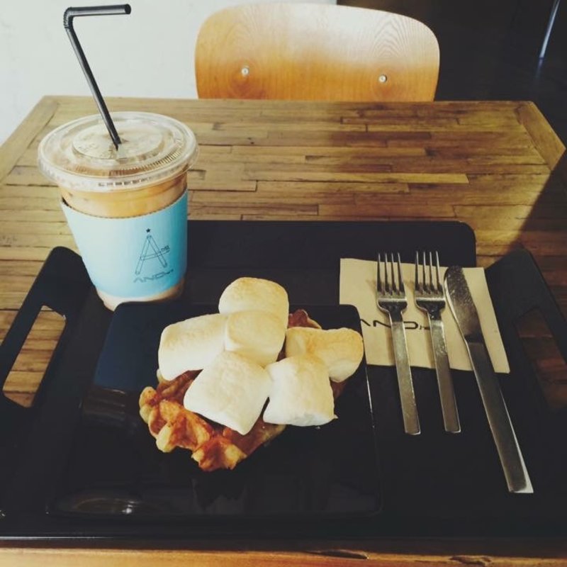 ワッフル(AND here)