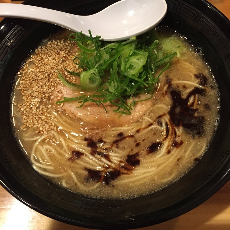 豚骨ラーメン(スケアクロウ天宝 )