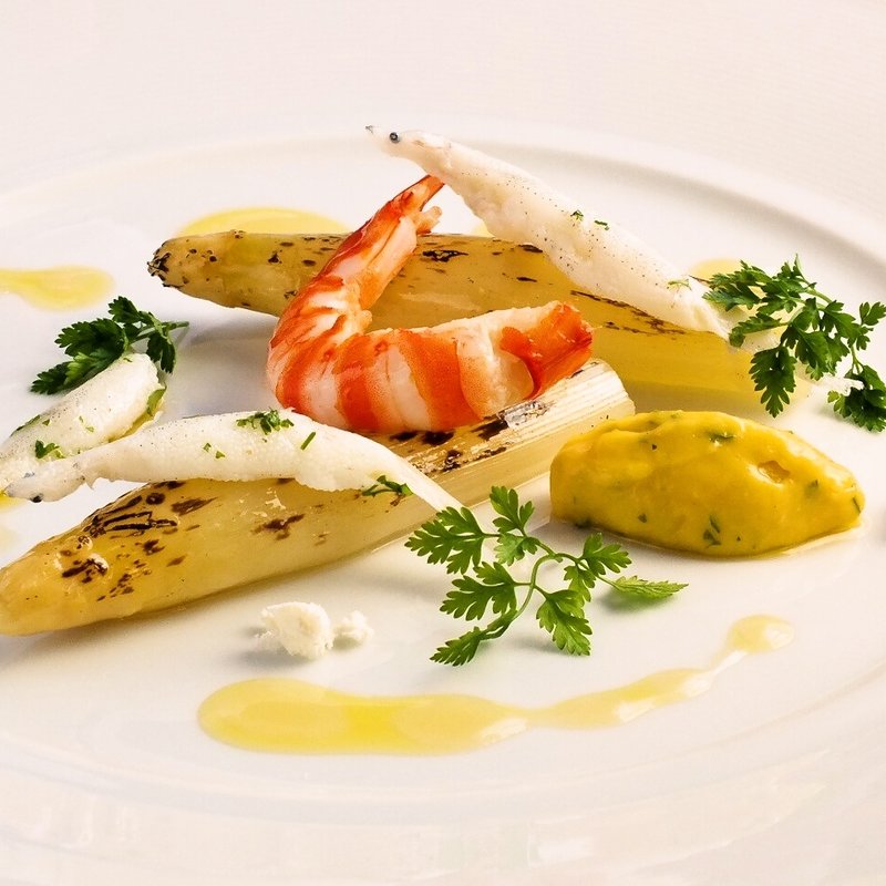 ホワイトアスパラのグリル(L’enfant coeur et coeur ランファン クーエクー)