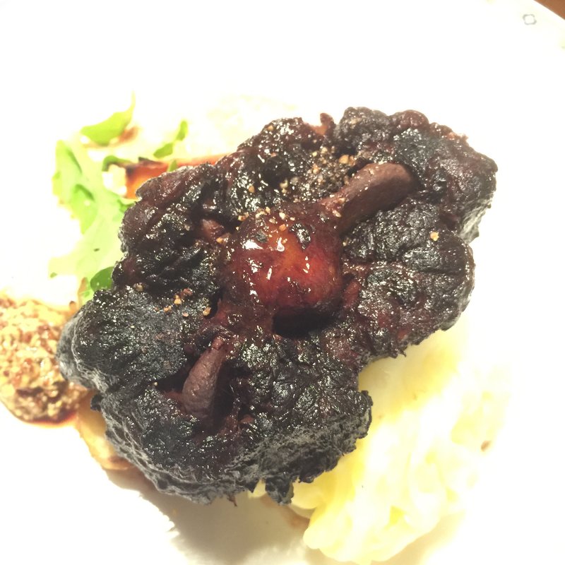 和牛サガリ肉のグリル 赤ワインソース(ぶぁん)