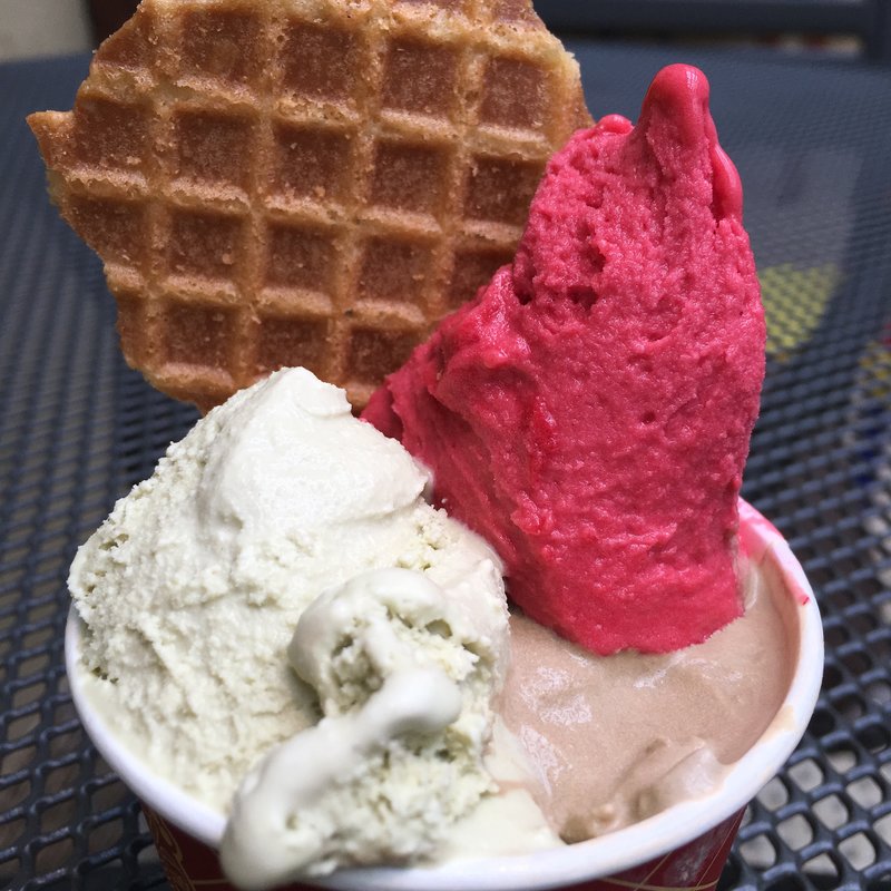 ミルクティ、ピスタチオ、フランボワーズ(ハンデルスベーゲン 北大路店 （HANDELS VAGEN）)