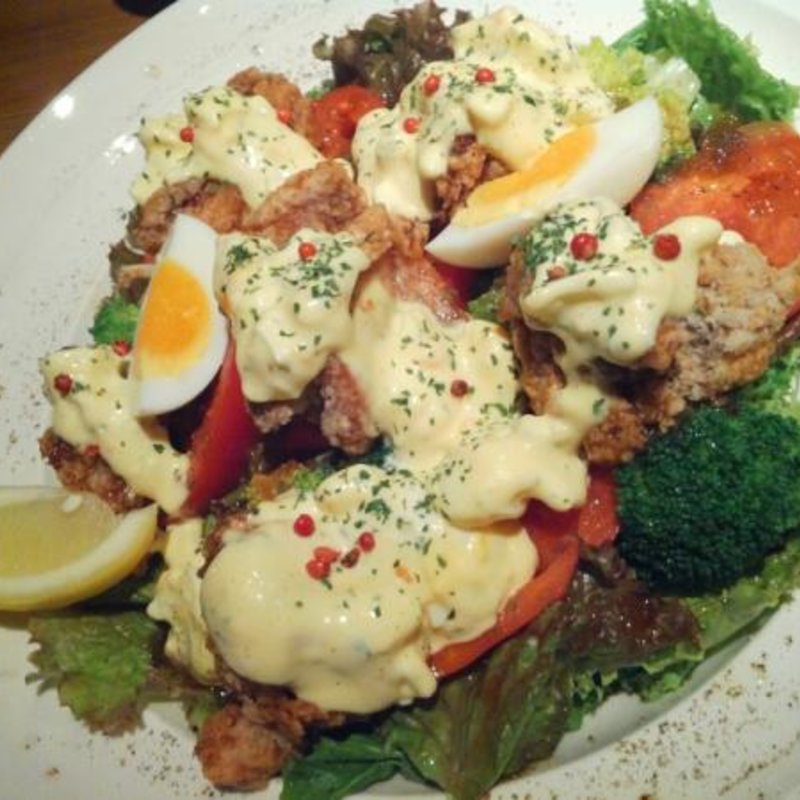 やさいたっぷり唐揚げサラダ(みやび )