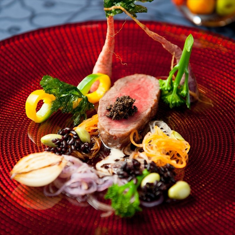 あか牛ストロガノフ 冬映えの緑(LucianoShow)