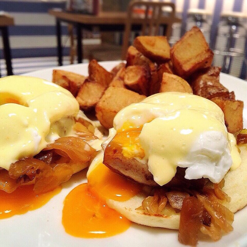 Pork Belly Benedict(スラッピーケークス ルミネエスト新宿店 )