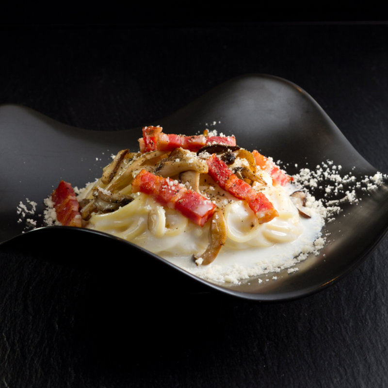 ホワイトクリームパスタ(ルーツ　ロッポンギ （ROOTS 　ROPPONGI）)