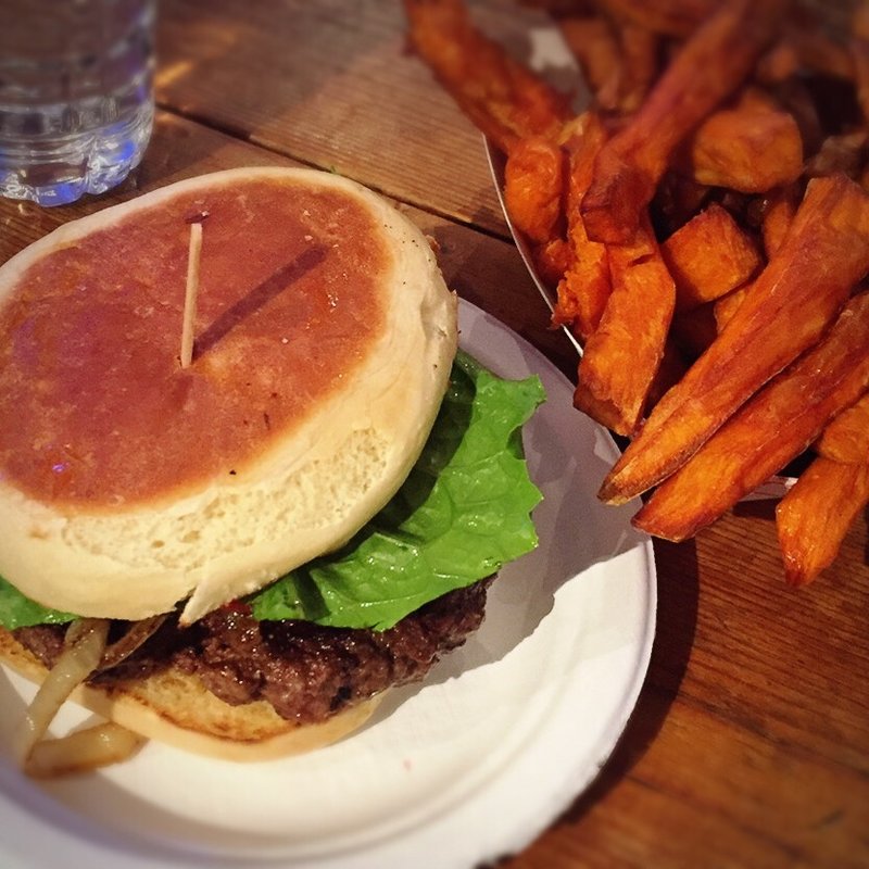 Harf pound Kobe beef burger(Zaitzeff)