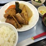 日替わり定食（てびち煮）(空港食堂 （クウコウショクドウ）)