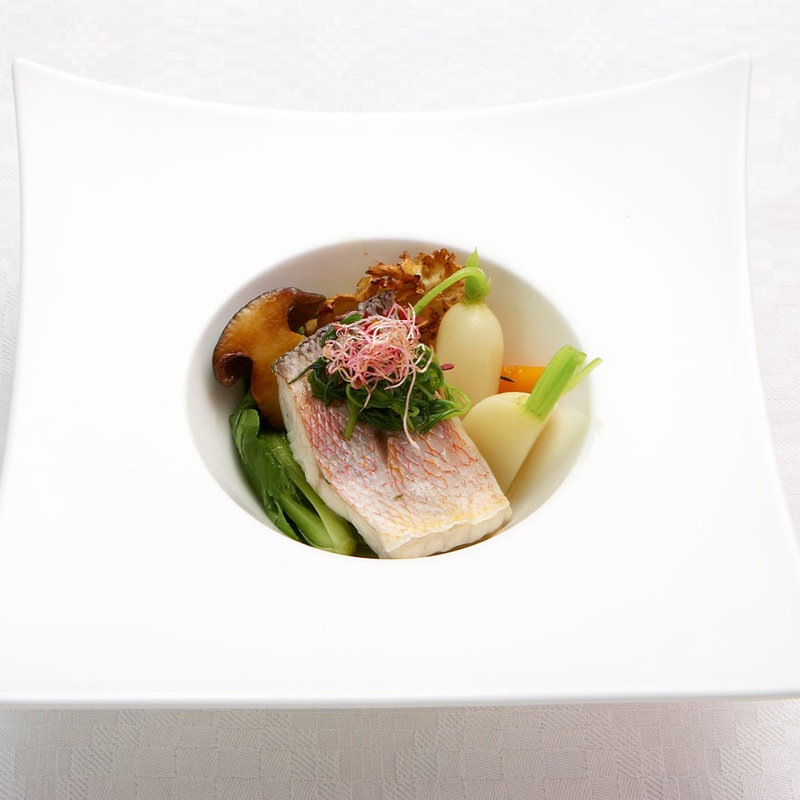 真鯛のポワレ　温野菜添え(ラール・エ・ラ・マニエール)
