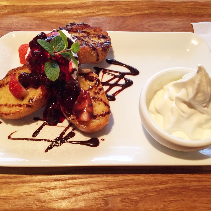 イチゴとチョコのフレンチトースト(CAFFÉ OTTO.Cyclo)