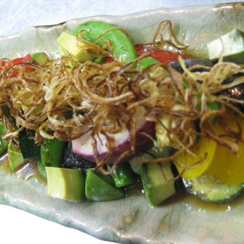 焼き野菜とアボカドのサラダ(さかなや 市場食堂)