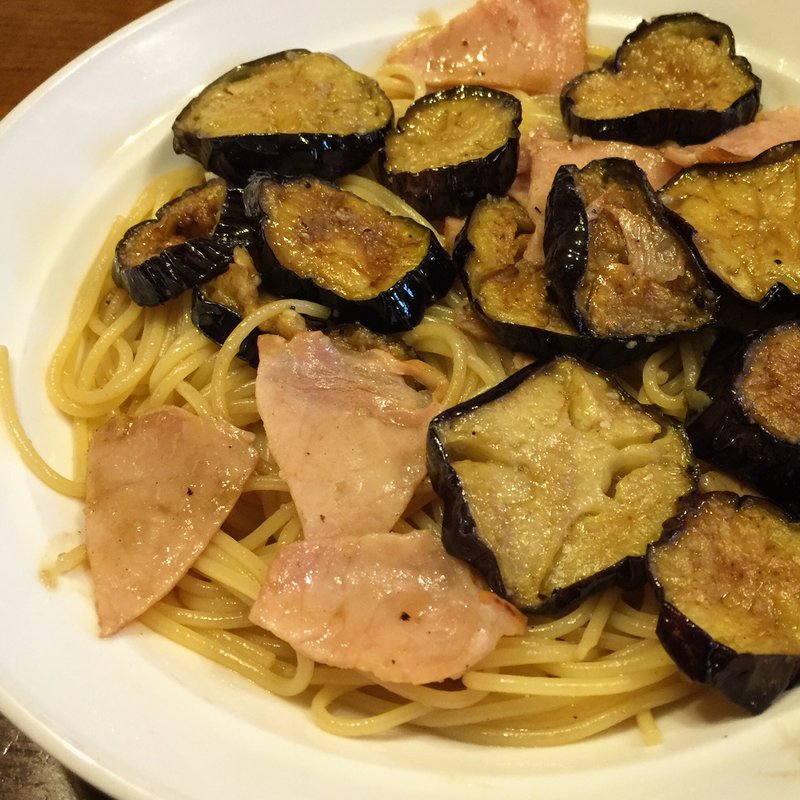 なすとベーコンのガーリックソーススパゲティ(タント（ｔａｎｔｏ）)