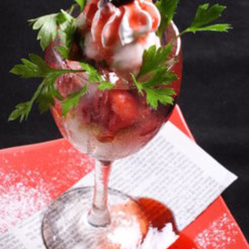 ベリーパフェ(えび＆和DINING 一期邸 ichigo-tei)