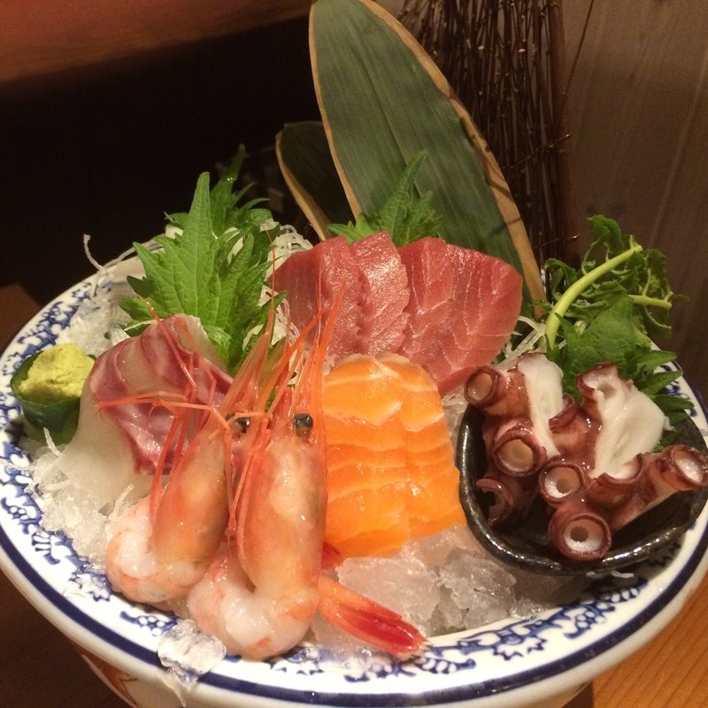 お刺身盛り合わせ(一入 （ヒトシオ）)