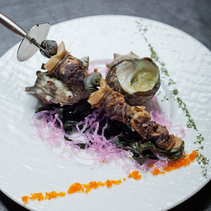 石川県産 姫さざえの磯焼き(和食 完全個室 かざね 銀座店 )