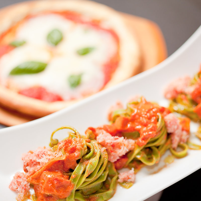 ほうれん草のパスタ　トマトと蟹のソース(和食 完全個室 かざね 銀座店 )