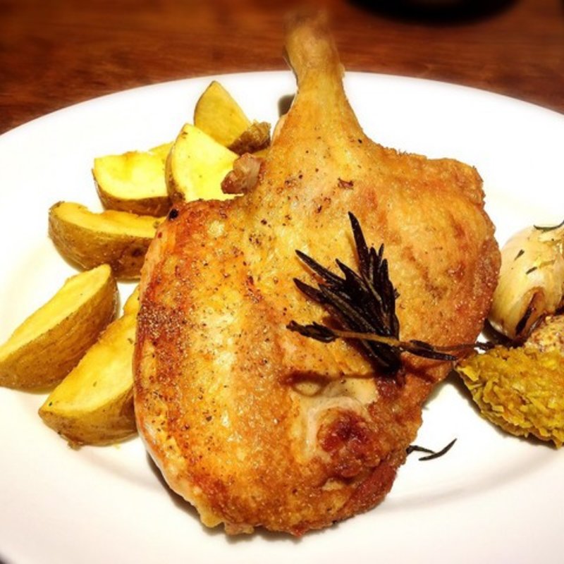 ガーリックローストチキン(Bistro 2538 )