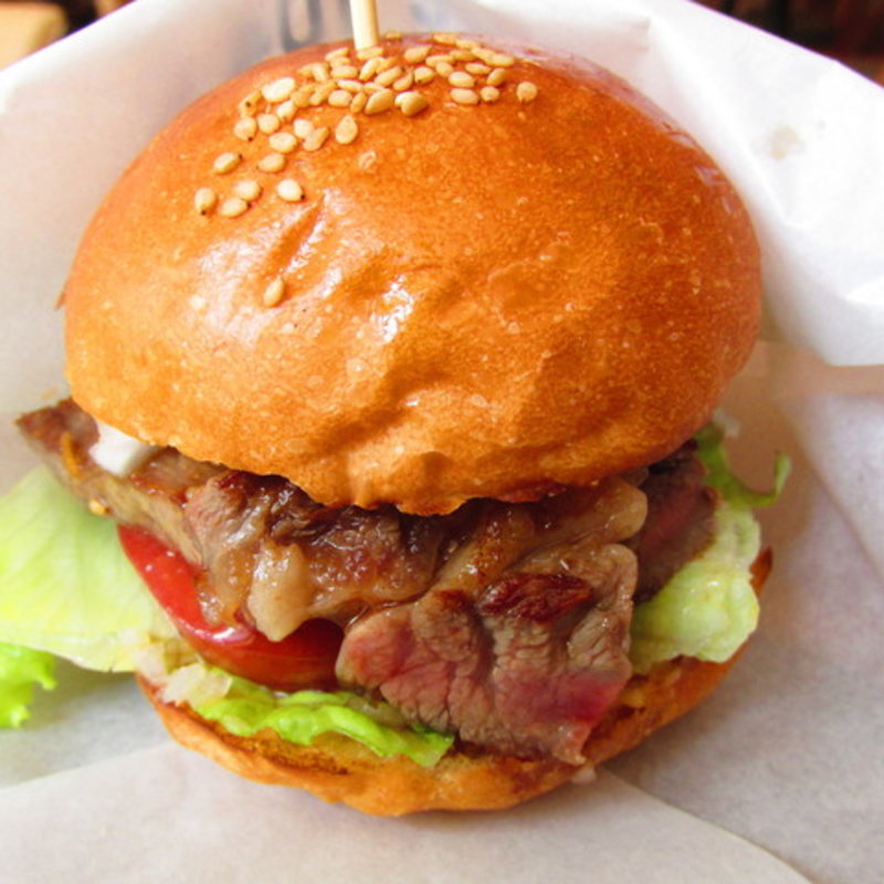 和牛ステーキバーガーカフェメニュー(カフェ ダイニングバー 104.5 （Cafe，Dining&Bar 104.5）)