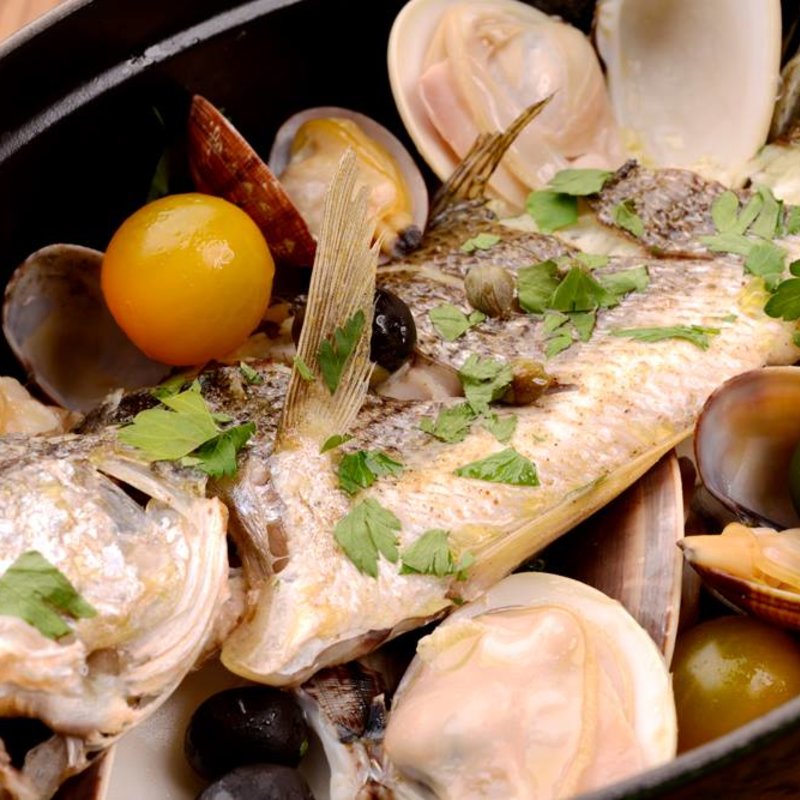 アクアパッツ(ヴィネリア　サクラ　ランドリー （Vineria Sacra Laundry）)