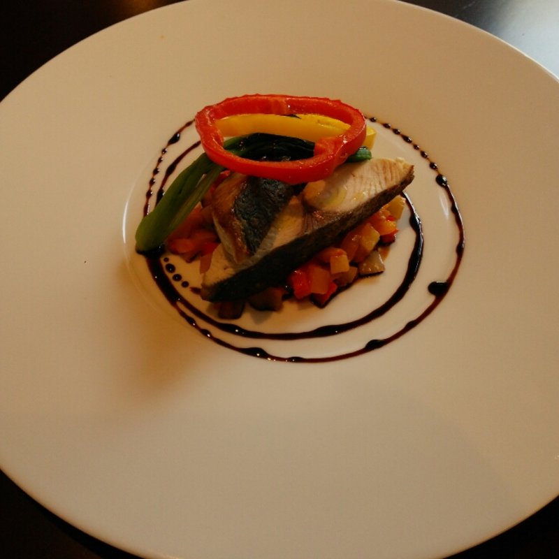 鮮魚の香草パン粉焼き（Cコース）(al fresco dining)