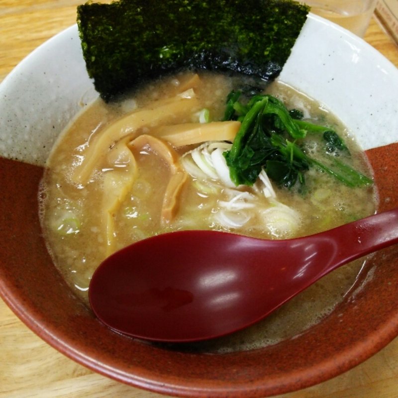 濃厚豚骨醤油(博多ラーメン とんこつ家 （とんこつや）)