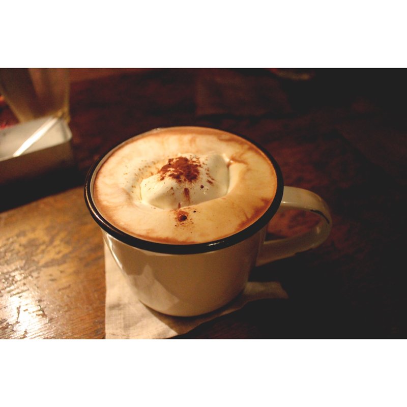 ホイップクリームのせココア(十日市アパート)