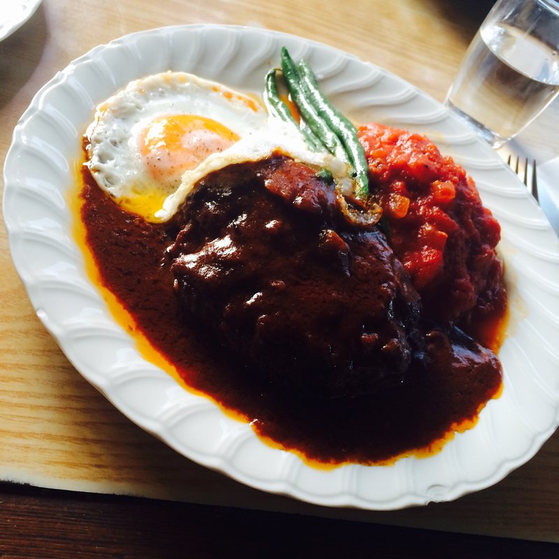 ハンバーグステーキサラダ(ロージナ茶房 （ロージナサボウ）)