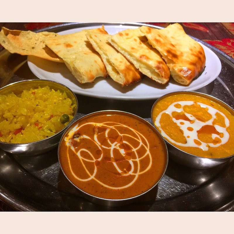 ガーリックナンセット(追加でチーズナンに変更)(シブシャンカルインド料理城西店)