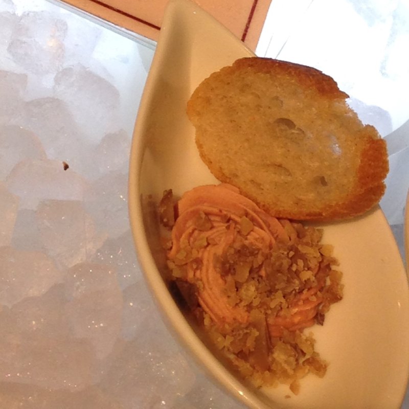 鶏レバームース　栗とクルトン添え(インペリアルバイキング サール)