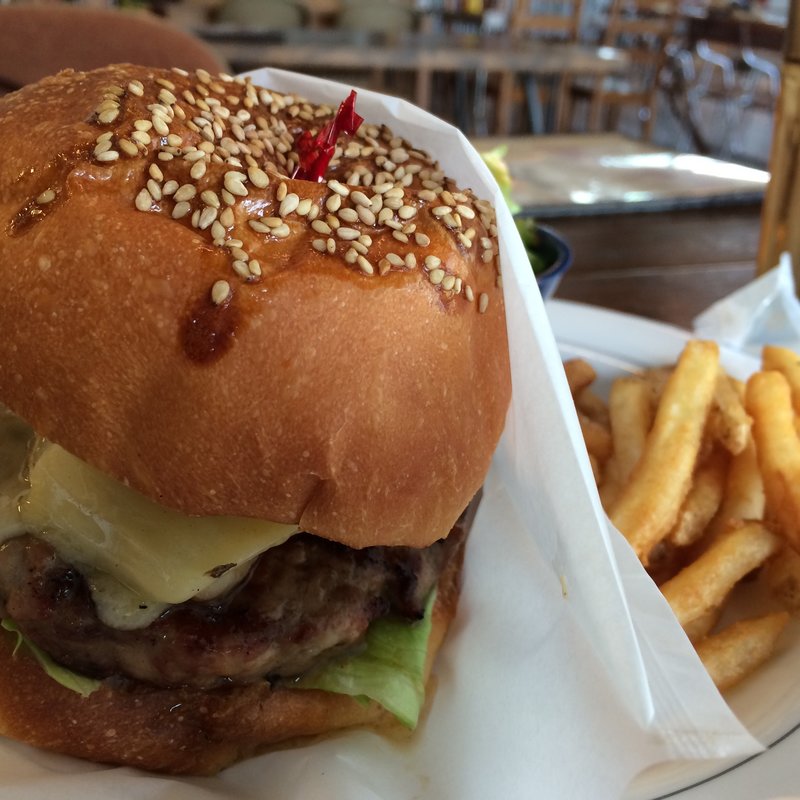 3 CHEESE BURGER(roller coast)