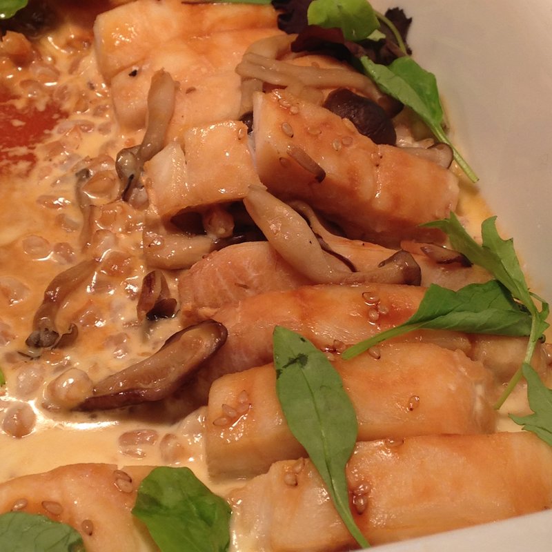 ウスバハギの白胡麻焼き　スペルト小麦のリゾット添え(インペリアルバイキング サール)