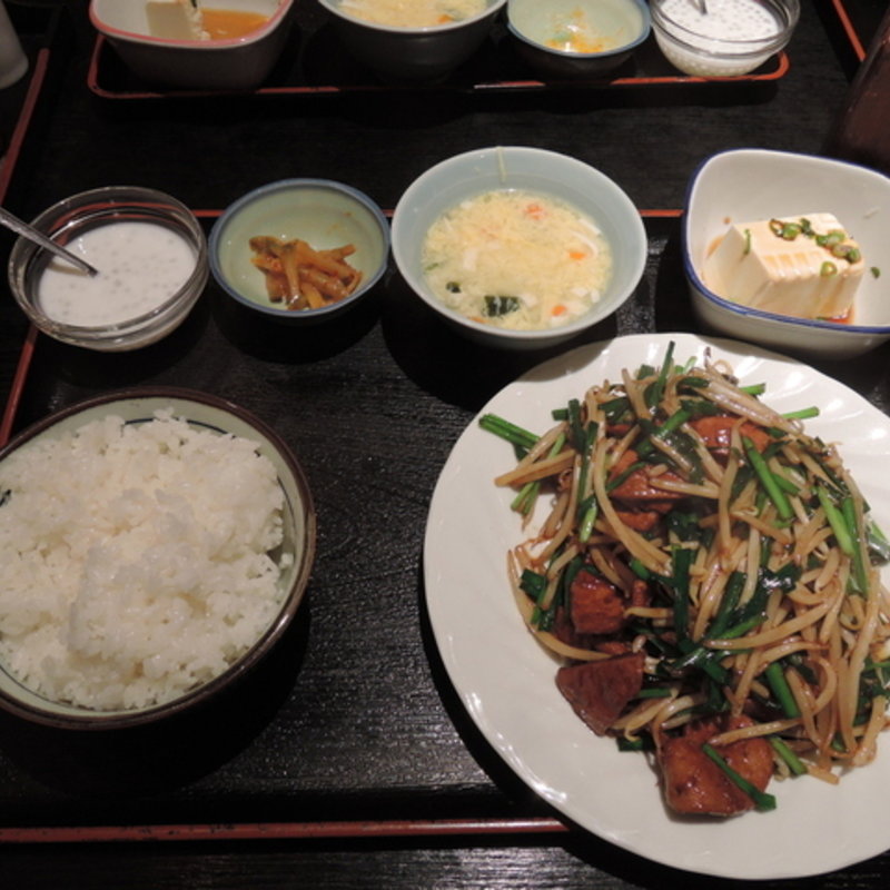 レバニラ定食(過橋米線 秋葉原店)