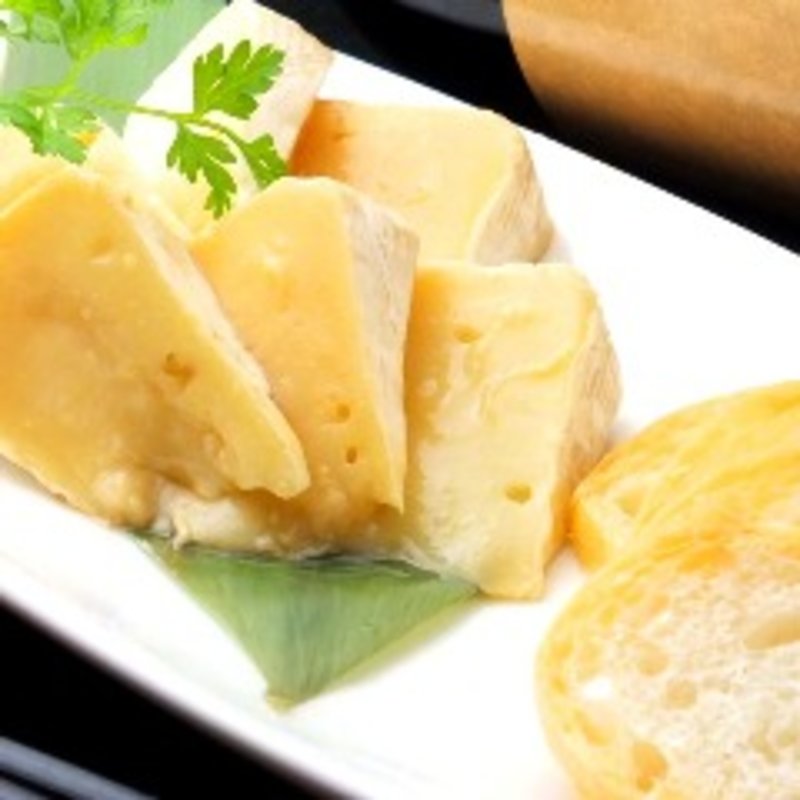 カマンベールの燻製(鍛冶二丁 （カジニチョウ）)