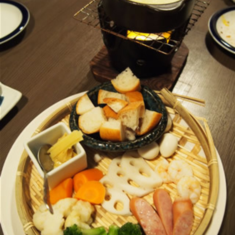 4種チーズと西京味噌のチーズフォンデュ(鍛冶二丁 （カジニチョウ）)