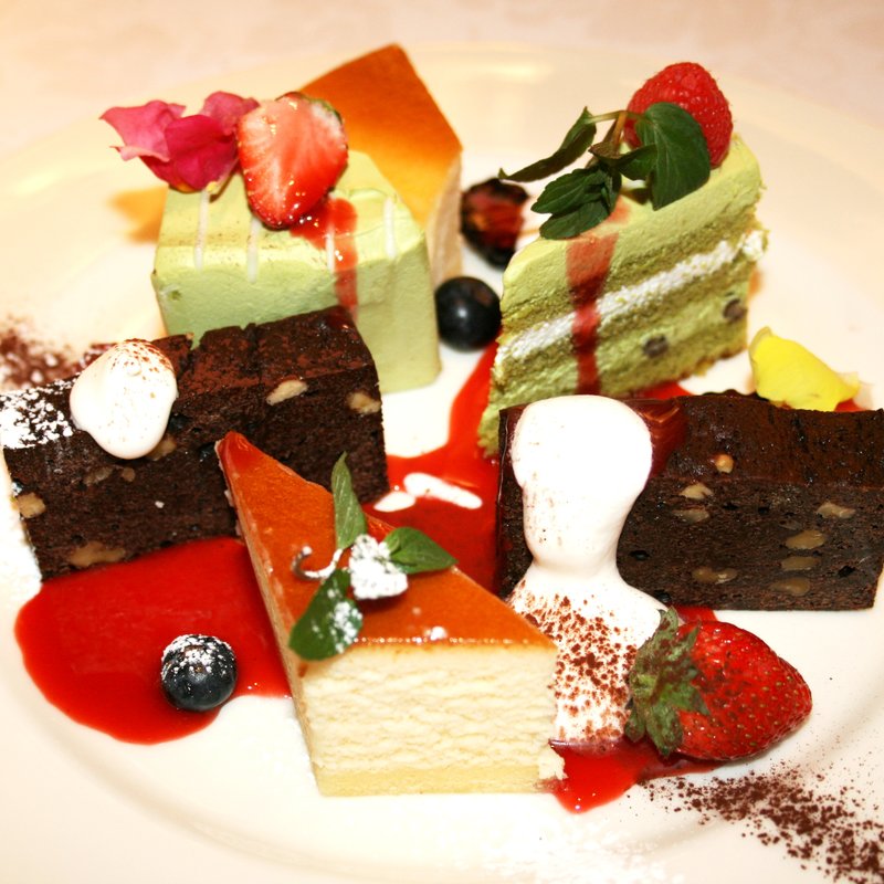 特製デザート盛合わせ(Bar＆Grill RIPOSO)